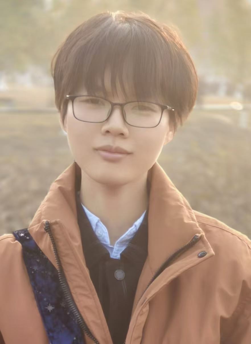 周纬铖--基金会工作人员