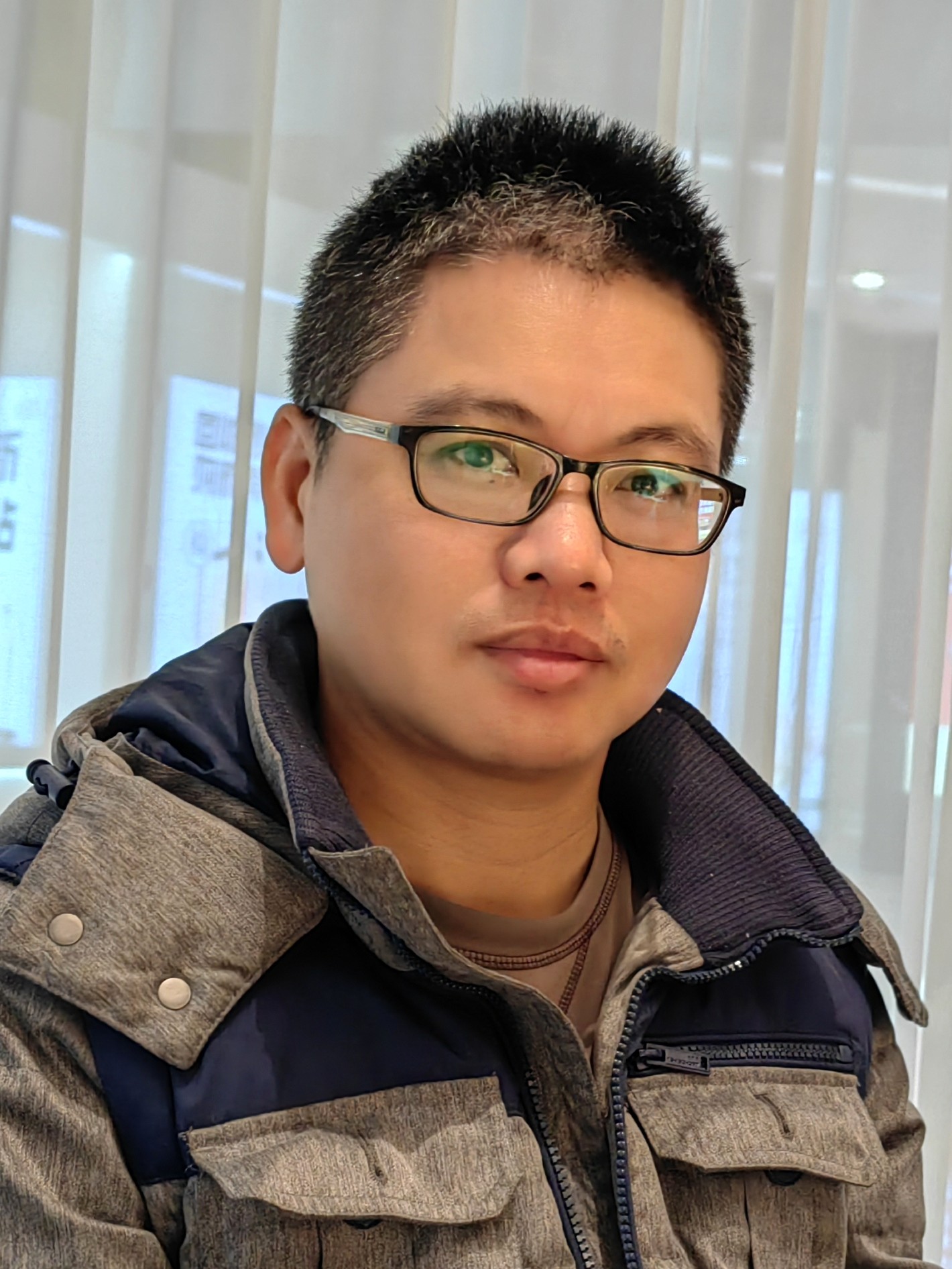 汤鹏举--基金会工作人员