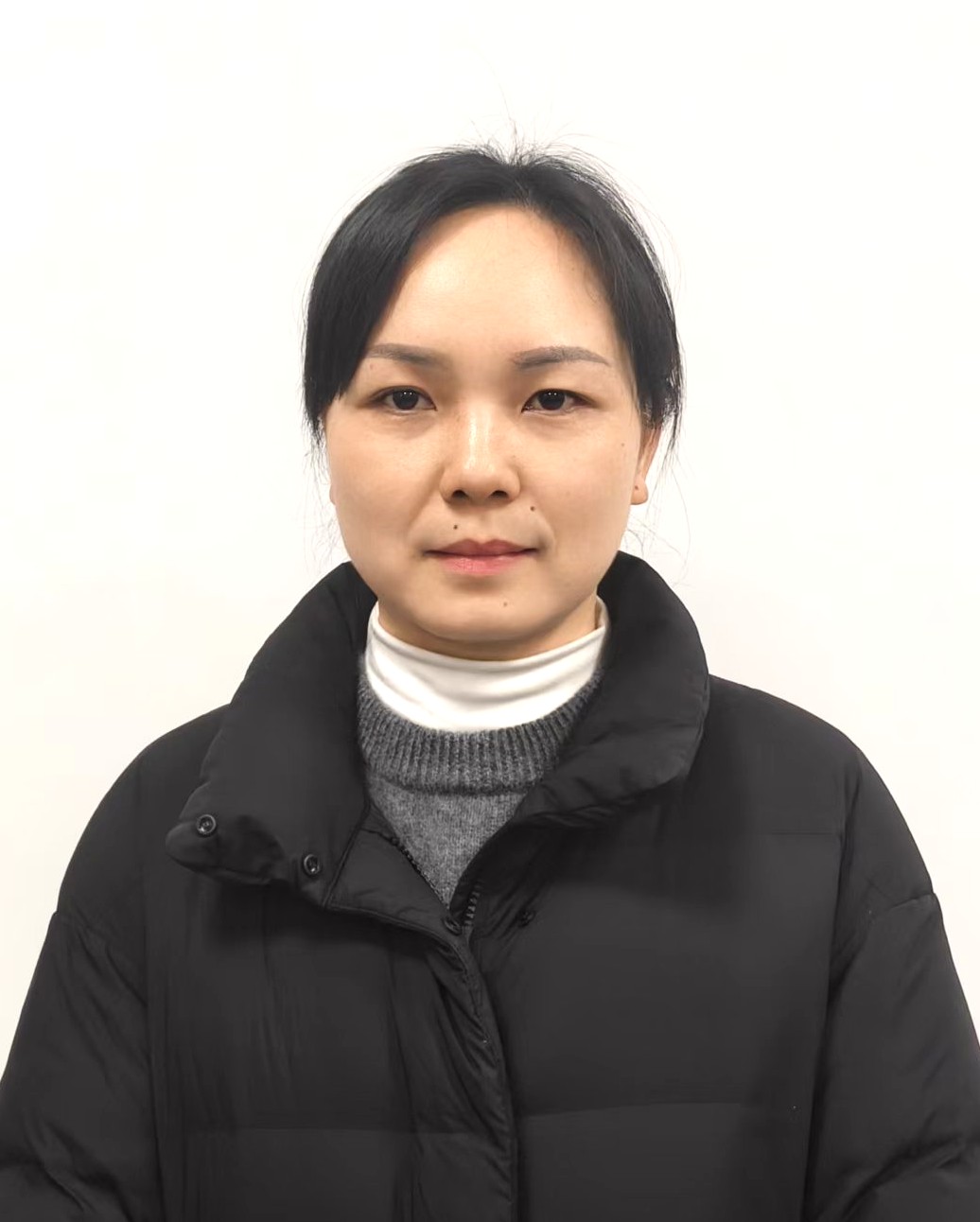 俞爱信--基金会出纳